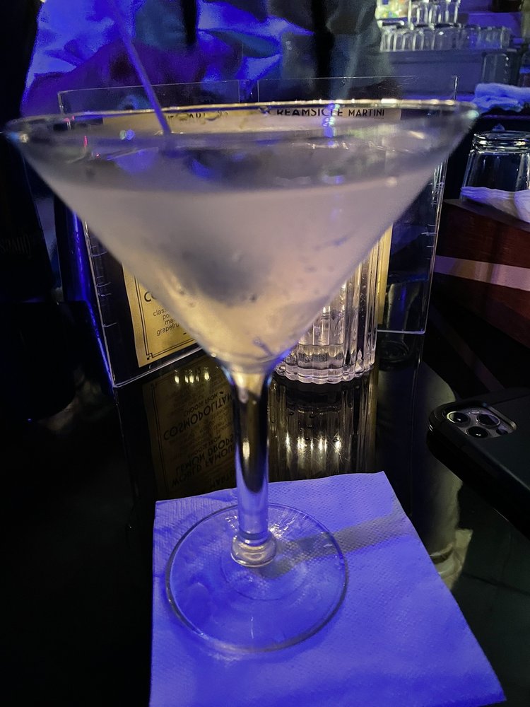 Martuni's