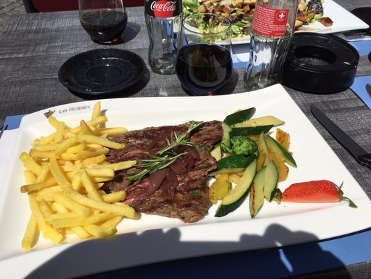 Hôtel-Restaurant Le Raisin by null