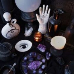 Psychic Gia and Tara cards, Tom Crystal reading love reading, twin, flame readings or a cleansing spiritual cleansing