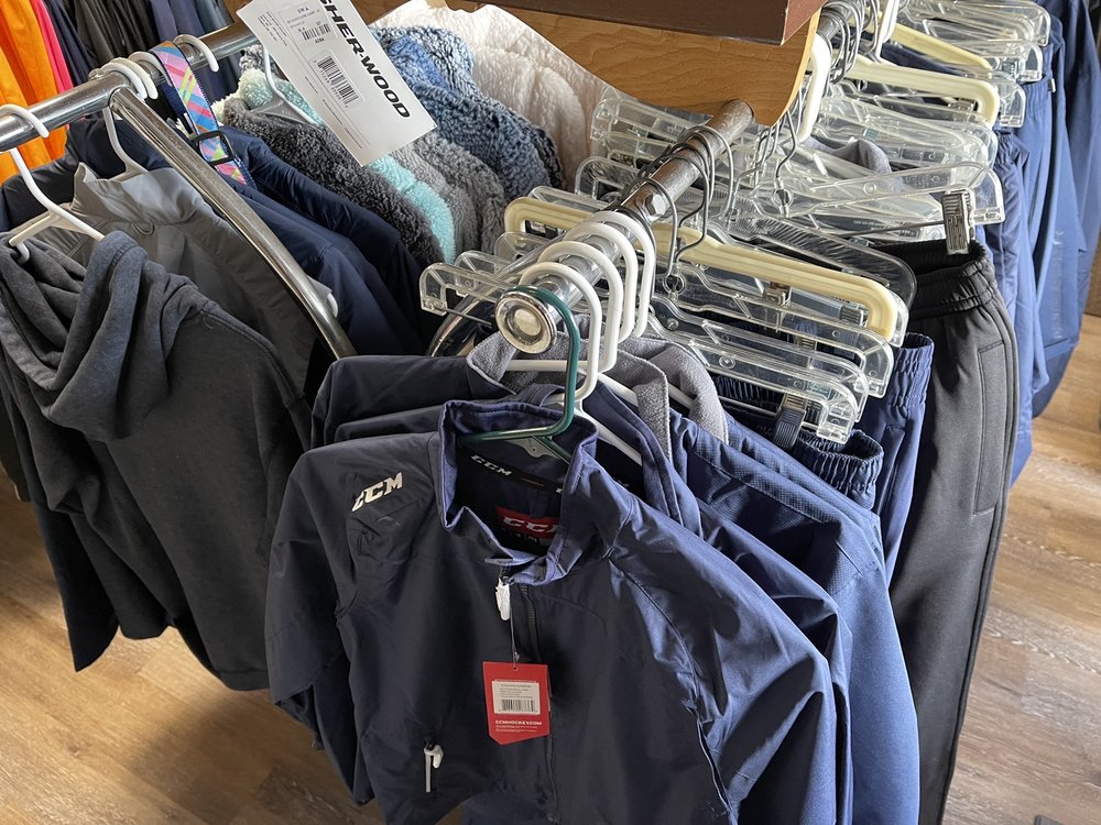 VINCENT SPORTS SHOP Updated August 2024 48 Photos 14 Station St