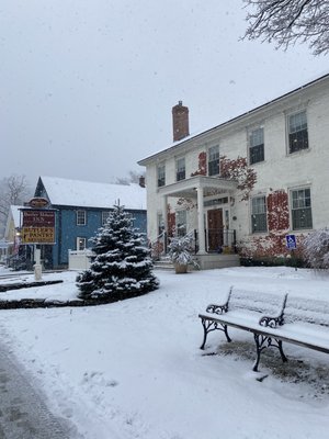 Butler's Pantry Breakfast and Dinner by null