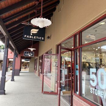 Fabletics - Signage - Sports Wear Near Me - Castle Rock, Colorado