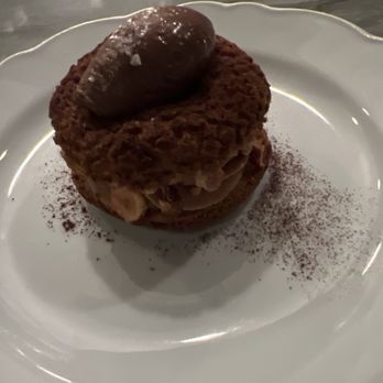 St Lawrence Restaurant - French Near Me - Vancouver, British Columbia