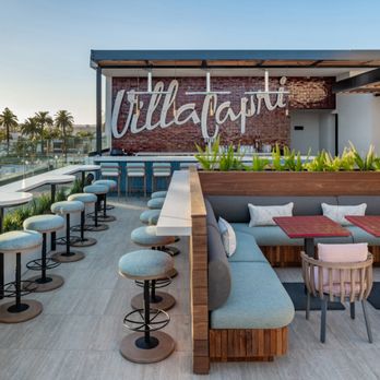 Dive - Tables with scenic views - Cocktail Bars Near Me - Coronado, California Dive - Tables with scenic views - Cocktail Bars Near Me - Coronado, California