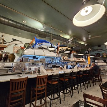 Sotto Mare - Bar area - Seafood Near Me - San Francisco, California Sotto Mare - Bar area - Seafood Near Me - San Francisco, California