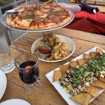Industry Kitchen - Honeybee Pizza, Truffle Potato Curls and Ahi Tuna Nachos (and Gluh Wine ) - American Near Me - New York, New York Industry Kitchen - Honeybee Pizza, Truffle Potato Curls and Ahi Tuna Nachos (and Gluh Wine ) - American Near Me - New York, New York