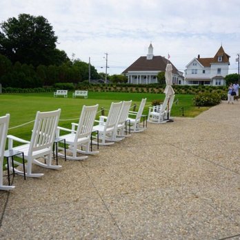 Ocean House - Scenic Hotel Lawn of Ocean House Resort - Hotels Near Me - Watch Hill, Rhode Island