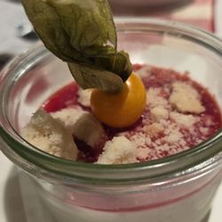 Agaton - Pannacotta al lemon. Gotta order this