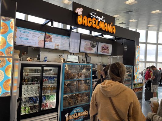 Siegel's Bagelmania at LAS by null