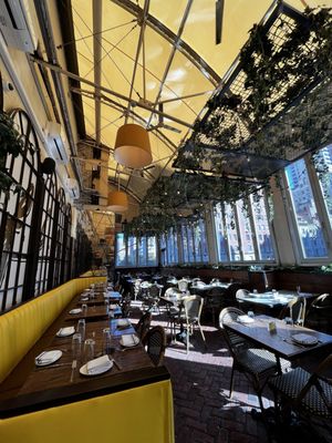 Serafina Fabulous Pizza 79th (UES) by null