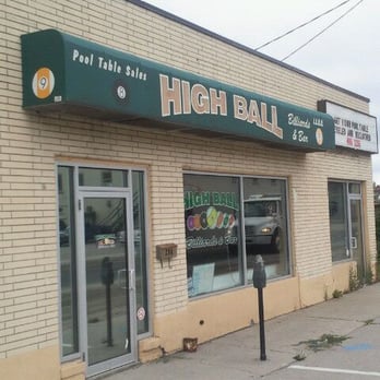 Highball Billiards Bar & Grill