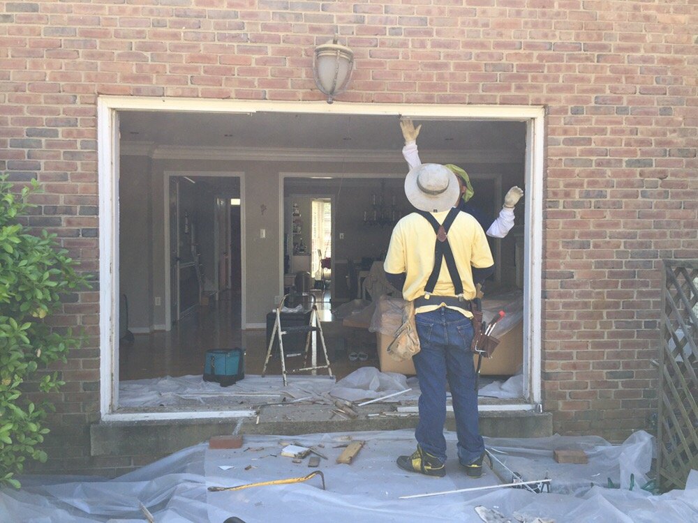 Slide of LLUGO General Contracting