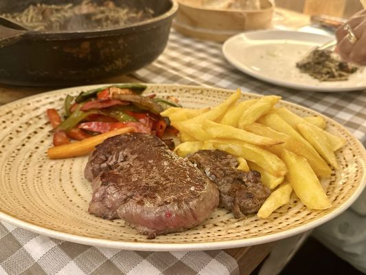 A Noiesa Casa de Comidas by null