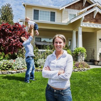 TaskEasy by Workwave - a woman and a man in front of a house - Lawn Services Near Me - Holmdel, New Jersey TaskEasy by Workwave - a woman and a man in front of a house - Lawn Services Near Me - Holmdel, New Jersey