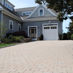 The Gardeners - paver driveway