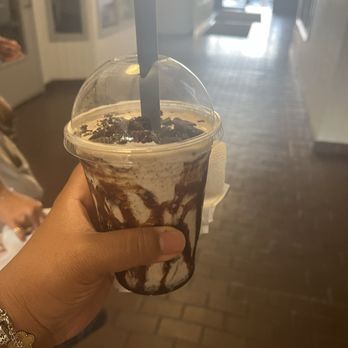 Milk N Cookies - Cookies and cream milkshake - Desserts Near Me - Stamford, Connecticut Milk N Cookies - Cookies and cream milkshake - Desserts Near Me - Stamford, Connecticut