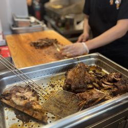 Birrieria Zaragoza - Tacos on the making, on plain sight