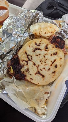 Pupuseria Mana by null