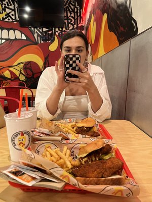 Dave's Hot Chicken by null