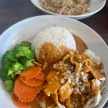 Thai Wok Kitchen - Rama Thai - Thai Near Me - Vancouver, Washington