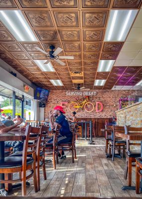 Lickety Split Southern Kitchen & Bar by null