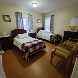 AlfredHouse - House Andrus has 15 rooms, one of which is this semi-private one.