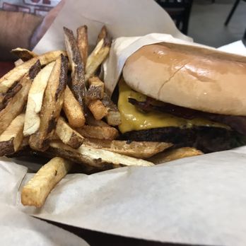 Diamond R Store & Cafe - Hubby's cheese burger with no vegetables. - Breakfast & Brunch Near Me - Zephyr, Texas Diamond R Store & Cafe - Hubby's cheese burger with no vegetables. - Breakfast & Brunch Near Me - Zephyr, Texas