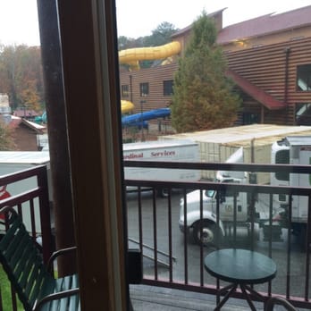 Great Wolf Lodge - Food delivery trucks outside our window at 9:30 in the morning. - Resorts Near Me - Williamsburg, Virginia Great Wolf Lodge - Food delivery trucks outside our window at 9:30 in the morning. - Resorts Near Me - Williamsburg, Virginia