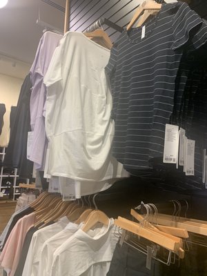 lululemon by null