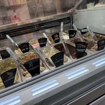 Gelato LaCarraia - So many flavors - Desserts Near Me - Orlando, Florida