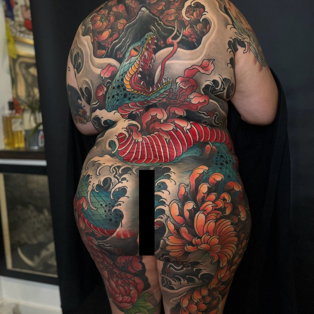 The Classic Flow Tattoo - Completed back piece with 4 tattoo cover up - Tattoo Near Me - San Diego, California The Classic Flow Tattoo - Completed back piece with 4 tattoo cover up - Tattoo Near Me - San Diego, California