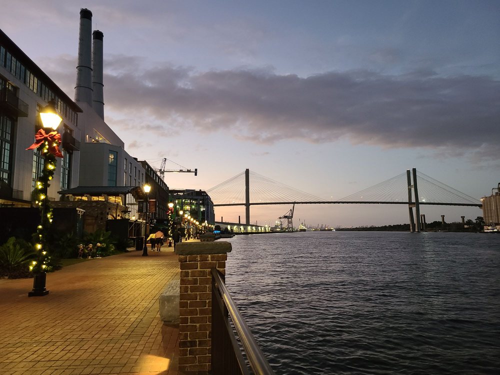 River Street Market Place, Savannah Roadtrippers