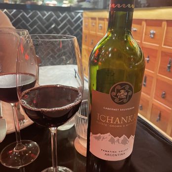 Canton - Nice bottle of wine - Peruvian Near Me - Copacabana, RJ Canton - Nice bottle of wine - Peruvian Near Me - Copacabana, RJ