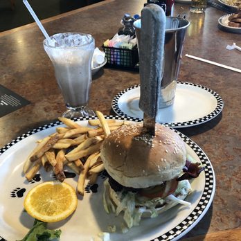 Black Bear Diner El Cajon - Diners Near Me - El Cajon, California