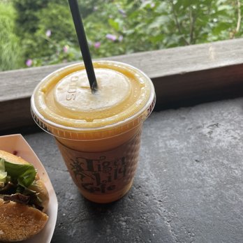 Tiger Lily Café - Peaches, strawberry and orange juice yum! - Cafes Near Me - Port Jefferson, New York