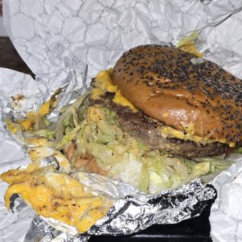 Snuffers - Snuffers cheeseburger - American Near Me - Dallas, Texas