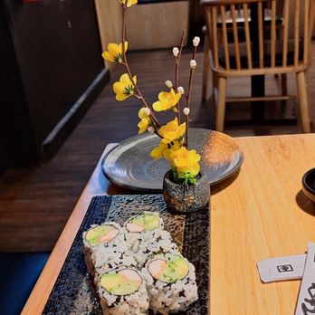 Kiko Sushi Ramen - California roll - Ramen Near Me - Jacksonville, Florida