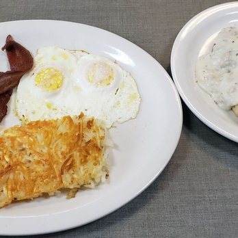 Biscuits Cafe - Biscuits with gravy breakfast - Cafes Near Me - Federal Way, Washington Biscuits Cafe - Biscuits with gravy breakfast - Cafes Near Me - Federal Way, Washington