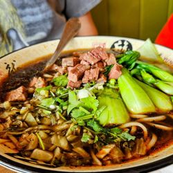Yu Noodles - Szechuan Beef Noodle Soup