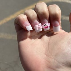 Golden Nails & Hair - Turned the charms wrong