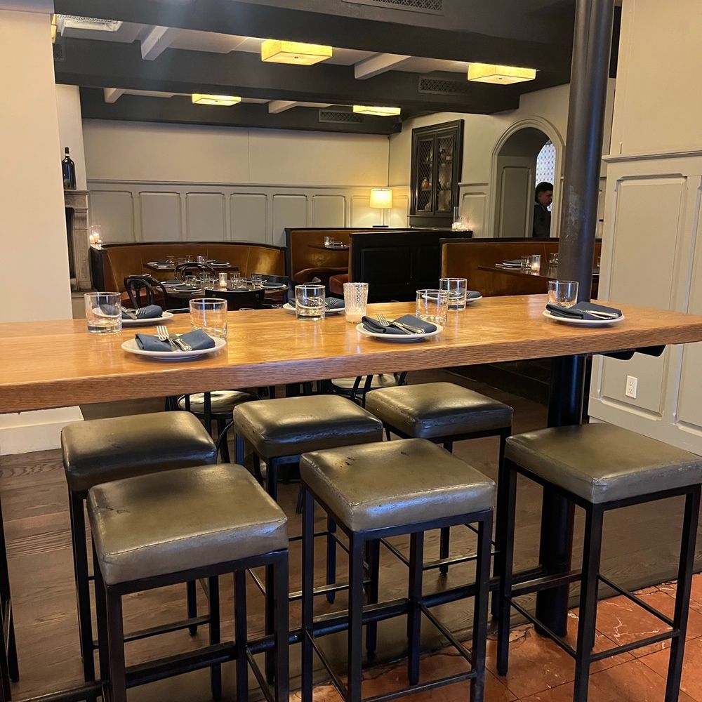 AOC - Nice and clean - Cocktail Bars Near Me - Los Angeles, California