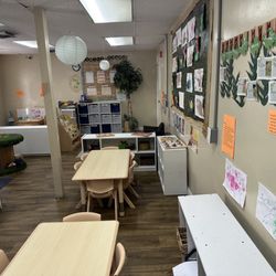 Oak Leaf School - Red Oak Classroom