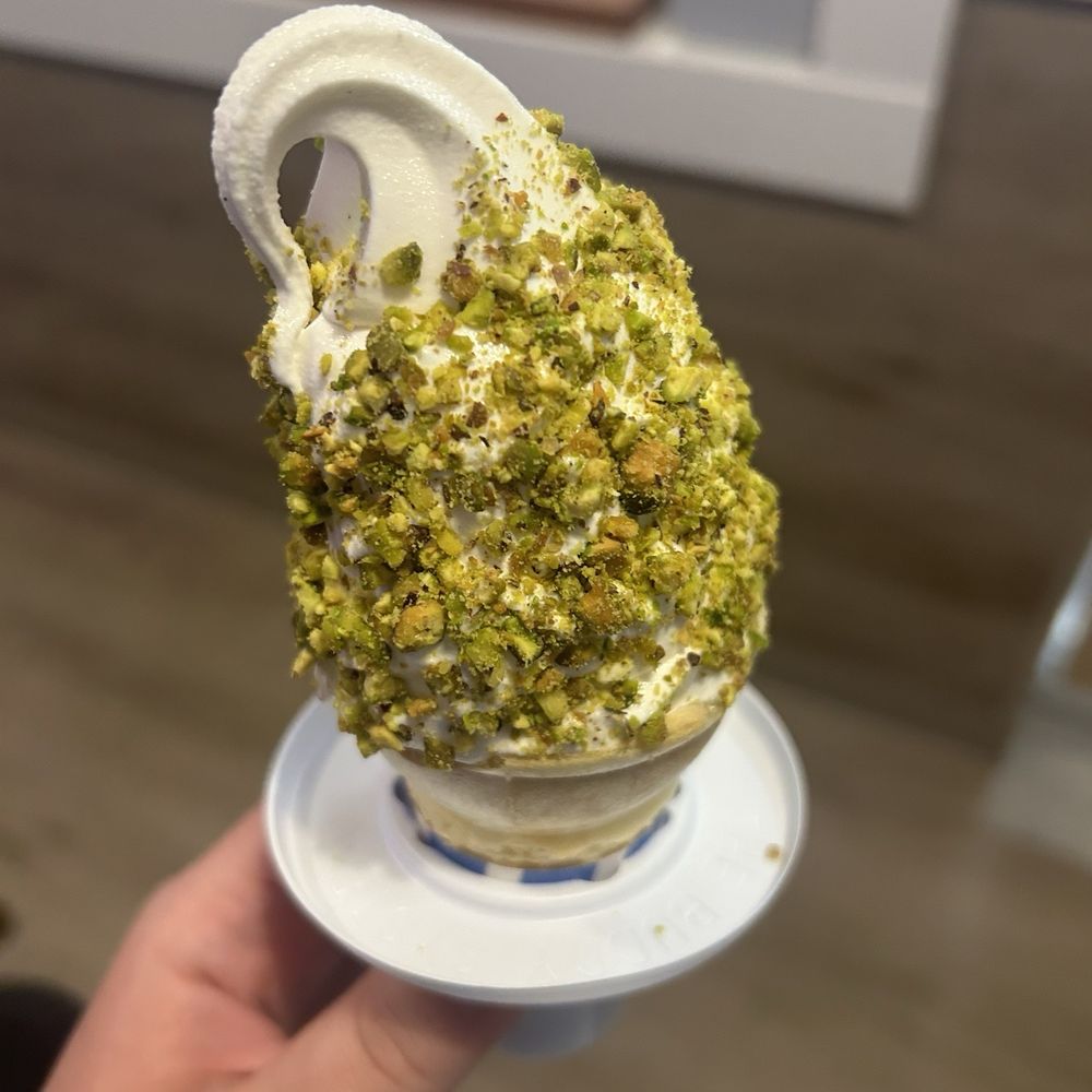 Vanilla soft serve with Pistachio Dust