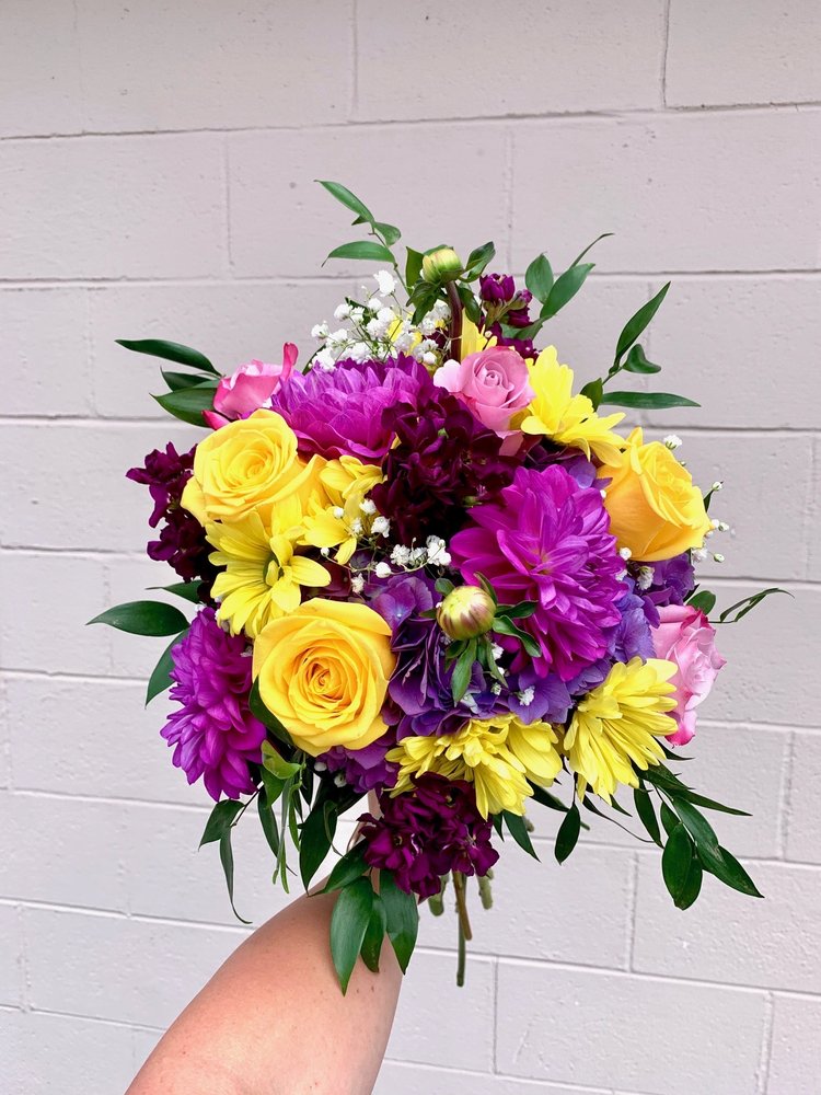 TIMP VALLEY FLORAL Updated June 2024 19 Photos 445 E State Rd