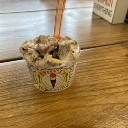 Sweet T's Gelato & Cafe - Peanut butter brownie gelato