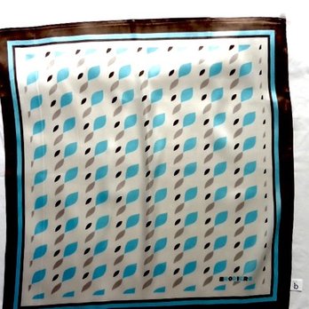 Space Vintage - spacevintage.net foulards, écharpes de marques et vintage RODIER - Used, Vintage & Consignment Near Me - Marseille, 13 Space Vintage - spacevintage.net foulards, écharpes de marques et vintage RODIER - Used, Vintage & Consignment Near Me - Marseille, 13
