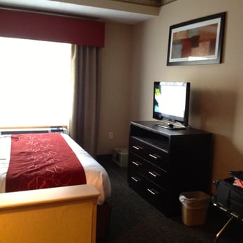 Comfort Suites - Hotels Near Me - Clackamas, Oregon