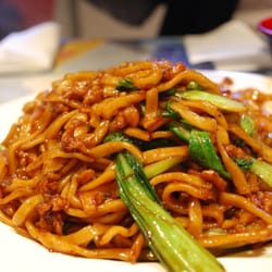 Modern China Restaurant - Shang Hai Pan fried noodle