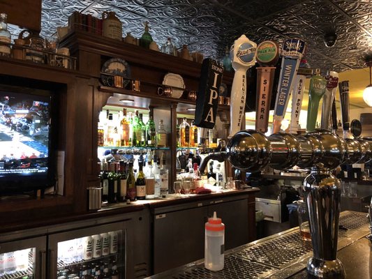 Tigin Irish Pub & Restaurant