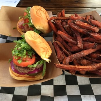 Al's Burger Shack - Buddy size and fries - Burgers Near Me - Chapel Hill, North Carolina